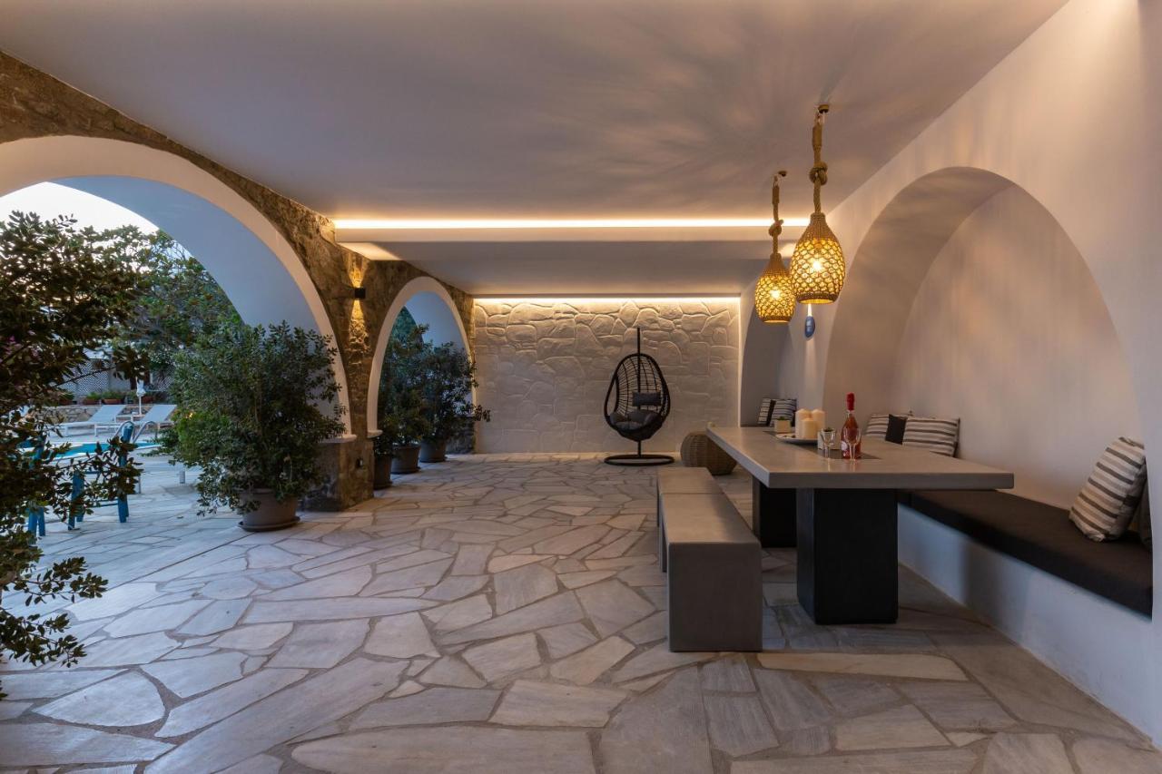 Callisti Mykonos Town With Pool View And Calypso Upper Floor With Sea View ภายนอก รูปภาพ