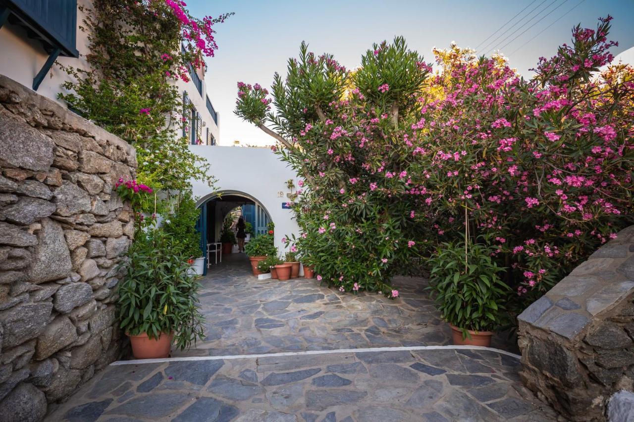 Callisti Mykonos Town With Pool View And Calypso Upper Floor With Sea View ภายนอก รูปภาพ